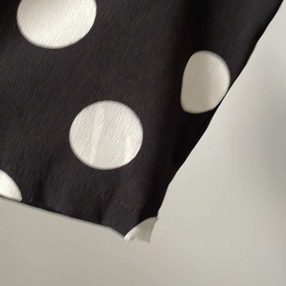 LUNA polka dot high-low flowing back blouse with 3/4 length sleeves - Picture 4 of 6